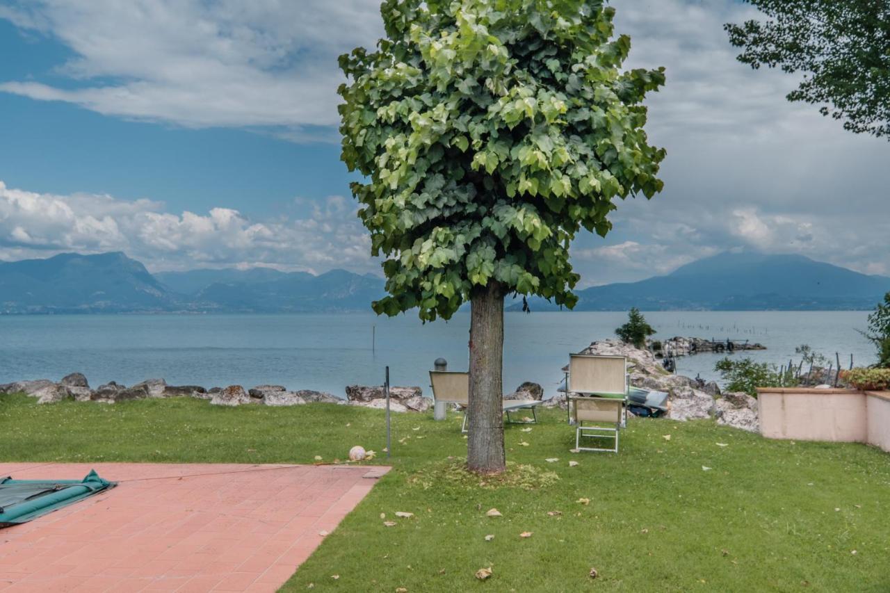 Casa Lugana 15 - Monolocale Con Piscina Fronte Lago Sirmione Extérieur photo