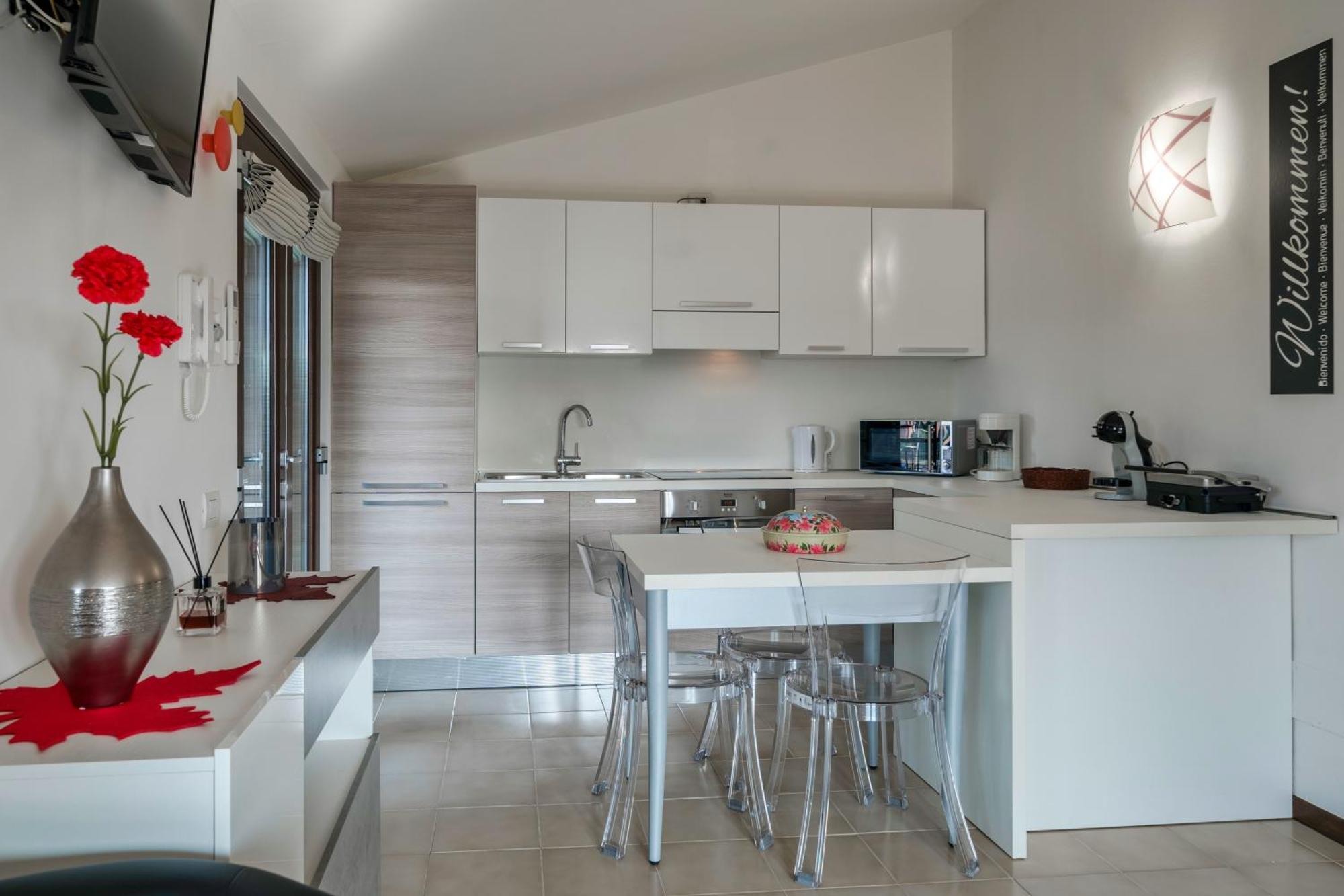 Casa Lugana 15 - Monolocale Con Piscina Fronte Lago Sirmione Extérieur photo